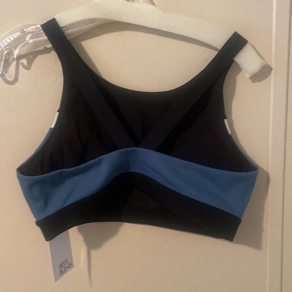 Iris & Ink Sports Bra Topwear New with Tag - Picture 2 of 5